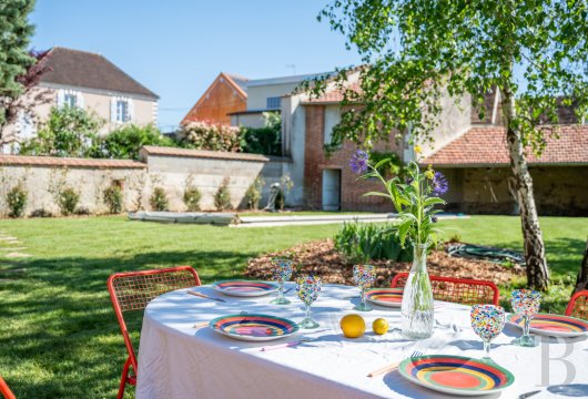 En Bourgogne, près de Chablis,  une maison de village du 19e siècle parée de briques - photo  n°3